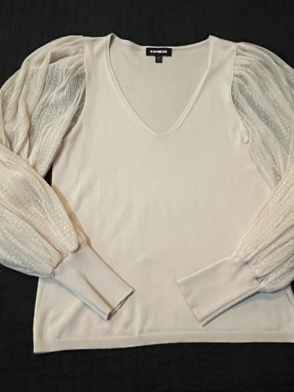 EXPRESS Medium Pale Pink V-Neck Sweater w/Sheer Shimmer PolkaDot Striped Sleeves - Picture 3 of 15